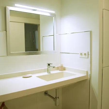 Flatguest Apartman *